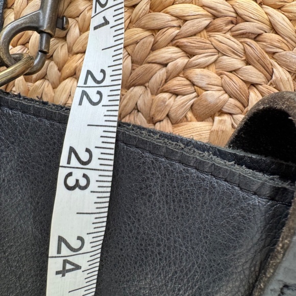 Mcfadin Vintage Handmade Leather Fringe Black Crossbody Bag - Picture 7 of 9